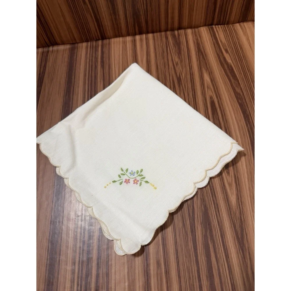 Vintage Embroidered‎ Floral Handkerchief Scalloped Edge Cottage Farmhouse MCM